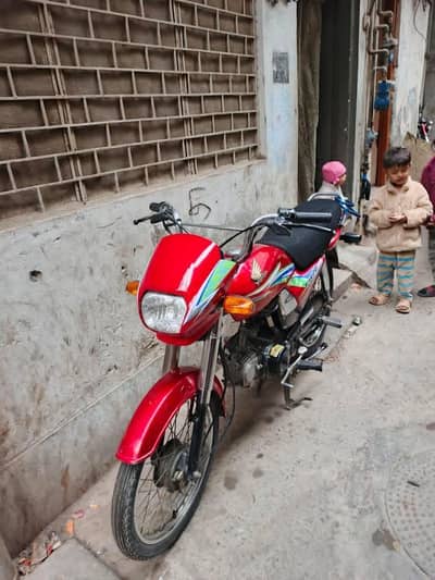 honda 70cc dareen watsapp 03055284369