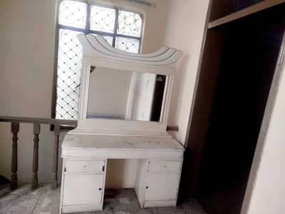 Wooden Dressing Table with Mirror – Solid & Spacious