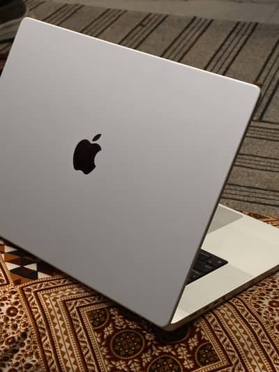 MacBook pro M1 16”16/512 87%health