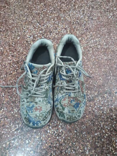 Running & Fashion Shoes