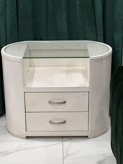 white dressing & side tables