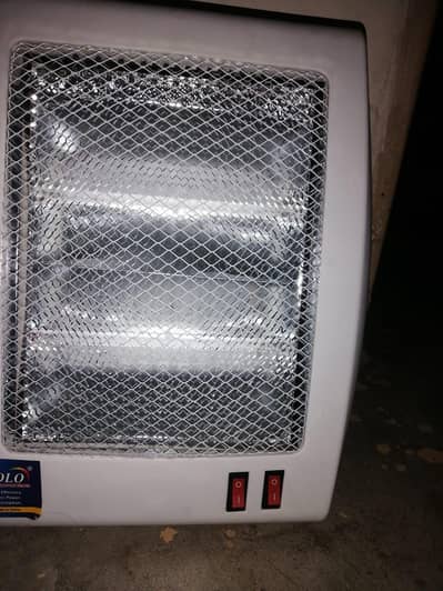 brand new electric heater with high efficiency  400 +400 WATT