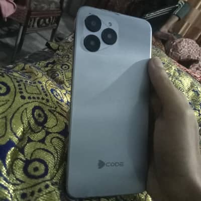 dcode mobile 4gb ram 64gb memory 10 by 9 condition box charger hai All