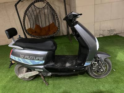 yj future electric scooty for sale