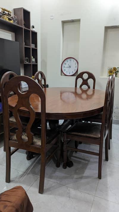 Dining Table Set (6 chairs included)