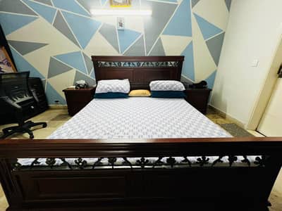 Wooden bed set for 24 hours