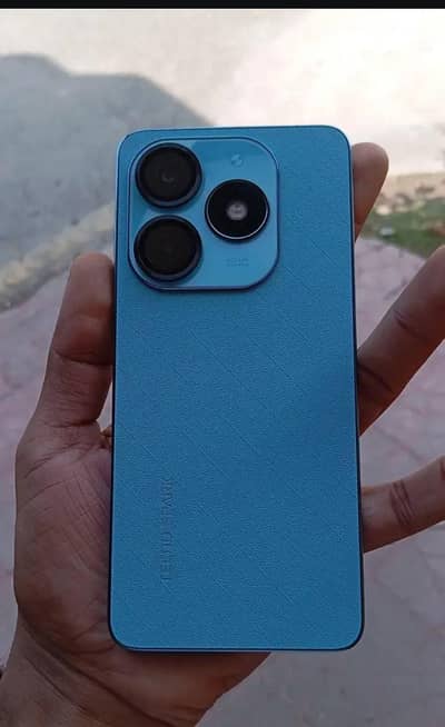 Tecno spark 20 condition 10/10 approved 8/128 only mobile price final