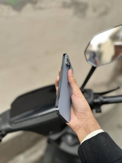 iPhone 13 Pro Max pta