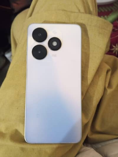 good condition 9/10 watsap number 03236436098