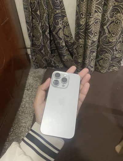 Iphone 15 pro Factory unlock