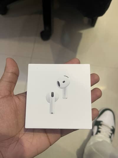 Apple AirPods 4 with ANC