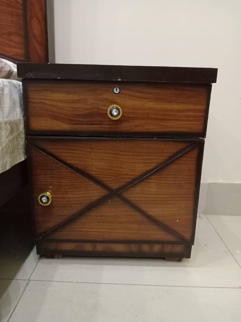 Bedset with Dressing Table 7