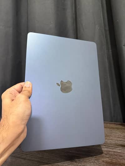 MacBook Air 13 M3 2024 8GB 256GB