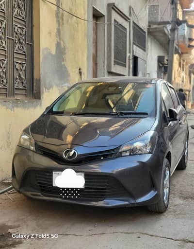 toyota vitz . 0300 8185152