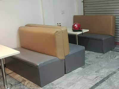 restaurant sofa 9/10