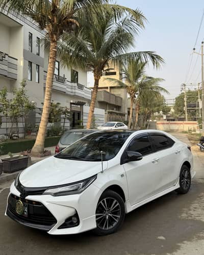 Toyota Corolla Altis Grande X CVT-i 1.8 2021 Model