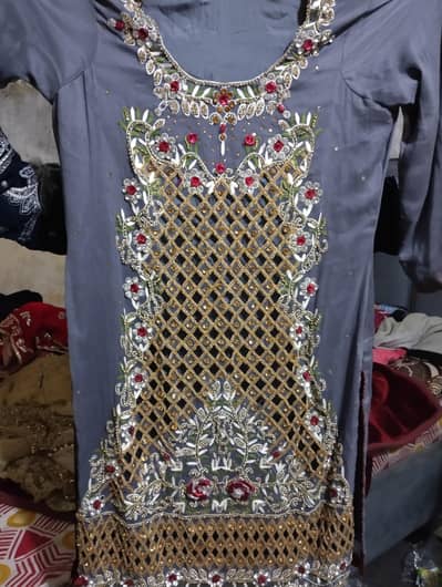 3 peice shafon suit stitched brand new