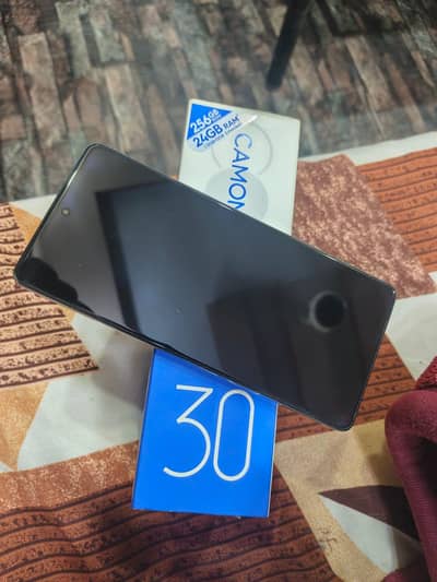 camon 30    [ 12/256 ]