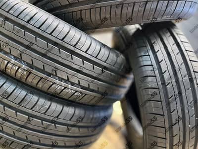 Yokohama JAPAN Bluearth 185/65R15 ES32 10 / 10