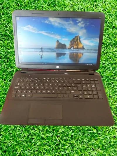 hp laptop amd graphic series 4 ram hdd 500 +128 gb ssd