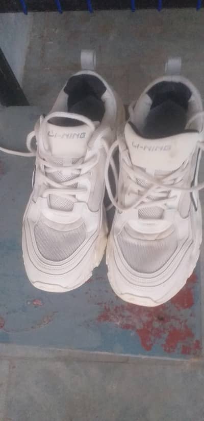 li ning shoes size about 9