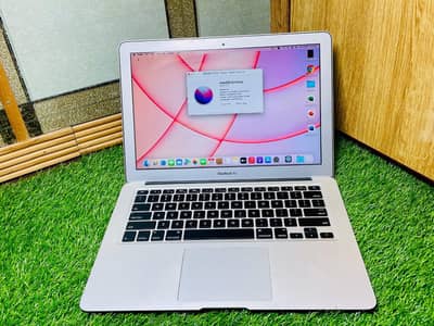 Apple MackBook Pro Laptop