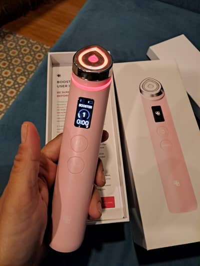 Medicube Age-R device