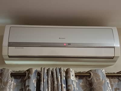 gree used 1.5 inverter for sale in bahria town lahore
