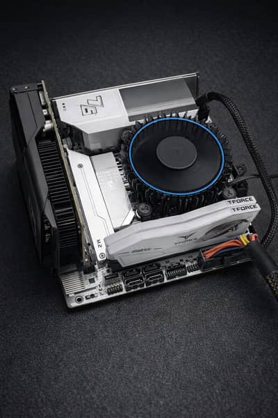 BRAND New Intel Core i5-14600KF 14th Gen Package Available