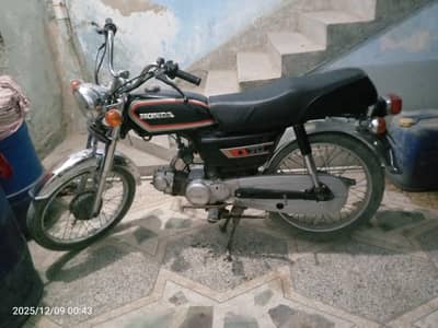 urgent for sale original bike