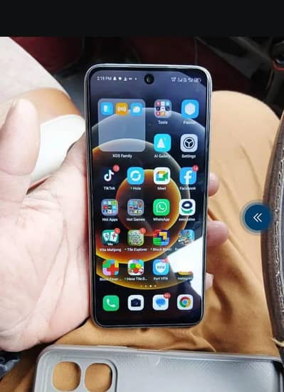 Infinix hot 50i 128 gb 6gb ram