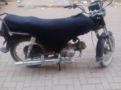 2015 model he condition bilkul theek he bike bhi ok he bilkul