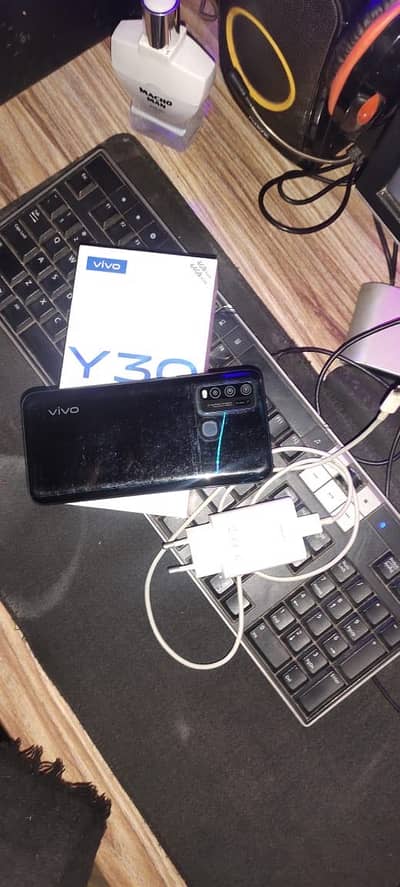 Vivo Y30 (4GB RAM, 64GB Storage) – Complete Box