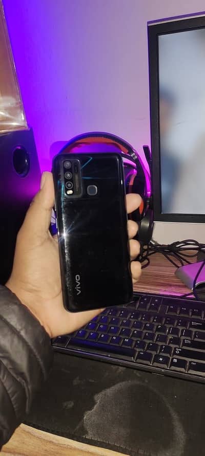 Vivo y30 4/64gb complete box