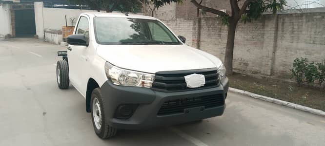 TOYOTA Hilux 4x2 S/Cab Deckless
