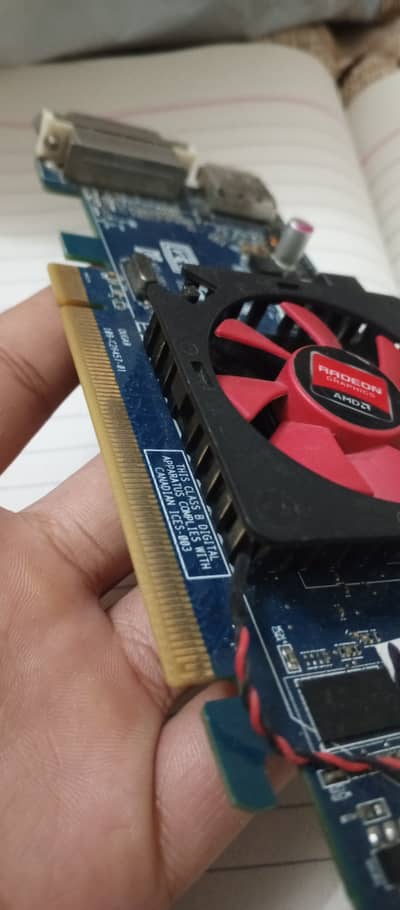 AMD RADEON HD7470 1GB DDR3 64 bit Gaming Graphic Card