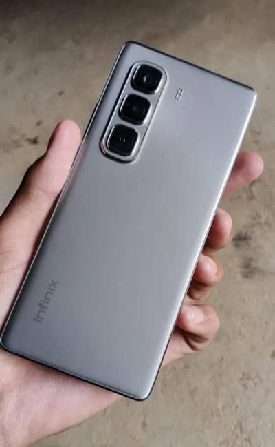 infinx Hot 50 pro plus  8+8 /256gb  10/10 condition in warrenty