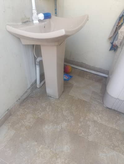 house item for argent sale in reasonable price