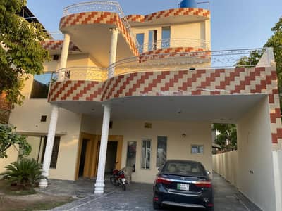 10 marla house for family or office