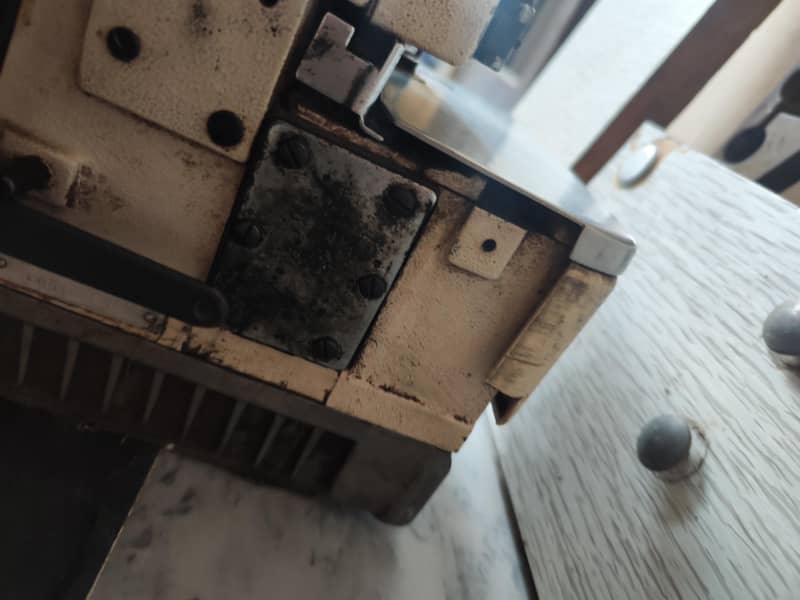 Over Lock Machine 6