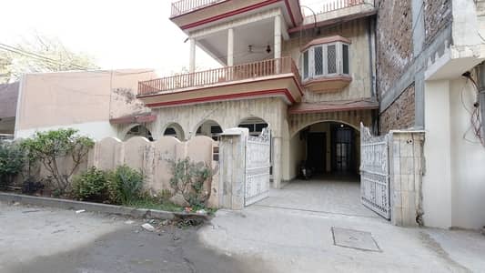 1 Kanal House In Beautiful Location Of Satellite Town - 6th Road In Rawalpindi