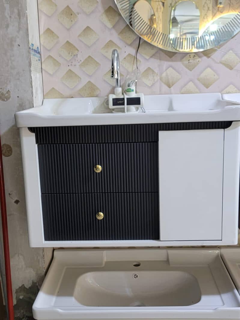 PVC vanity 0