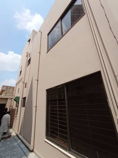 1 kanal house for family or office