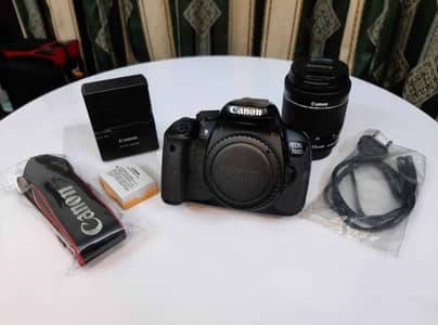 Canon Eos 700D With 18-55 Kit Lens | Excellent Condition