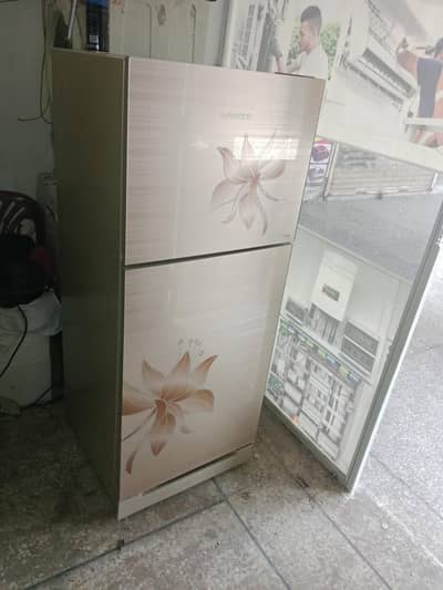 Kenwood frig for sale lash condition