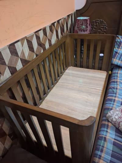 baby wooden cot