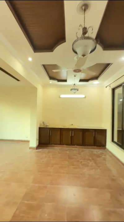 20 Marla Tiles Floor Upper Portion For Rent in G13