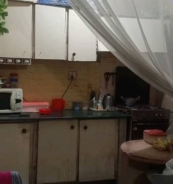 Gulistan-e-Jauhar - Block 20 Flat Sized 700 Square Feet