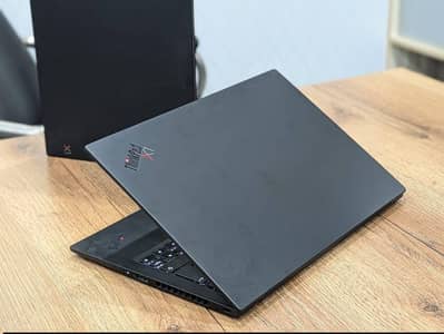 X1 Carbon i7 8th Gen 16GB 256GB Slimmest Ultrabook