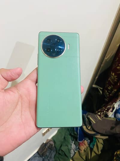 Tecno Spark 20 Pro Plus